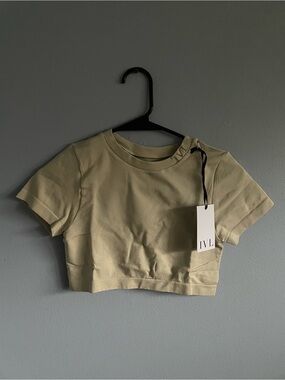 IVL COLLECTIVE
Seamless T-shirt Bra Top